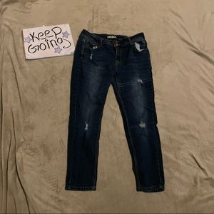 Encore jeans fits like a women’s 10.
